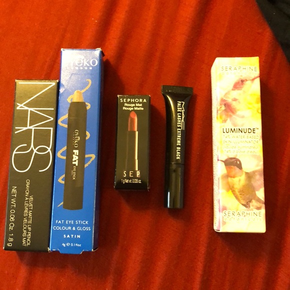 Brand New in Box High End Makeup Lot - Picture 1 of 6